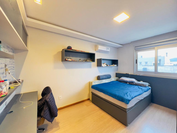 Imagem Casa com 3 Quartos à Venda, 211 m² em Bairro São José - Santa Maria Imagem Casa com 3 Quartos à Venda, 211 m² em Bairro São José - Santa Maria