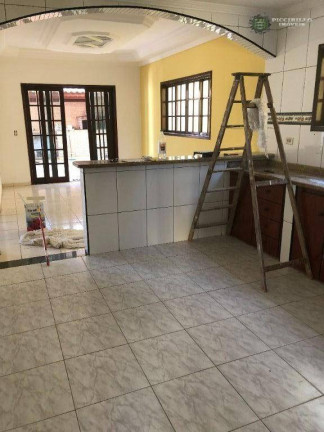Imagem Sobrado com 4 Quartos à Venda, 252 m² em Canto Do Forte - Praia Grande