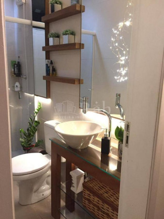 Imagem Apartamento com 2 Quartos à Venda, 60 m² em Monte Alegre - Camboriú Imagem Apartamento com 2 Quartos à Venda, 60 m² em Monte Alegre - Camboriú