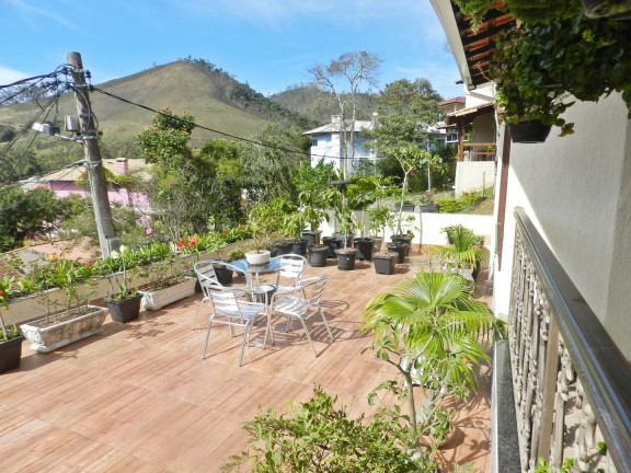 Casa com 4 Quartos à Venda, 161 m² em Vargem Grande - Teresópolis