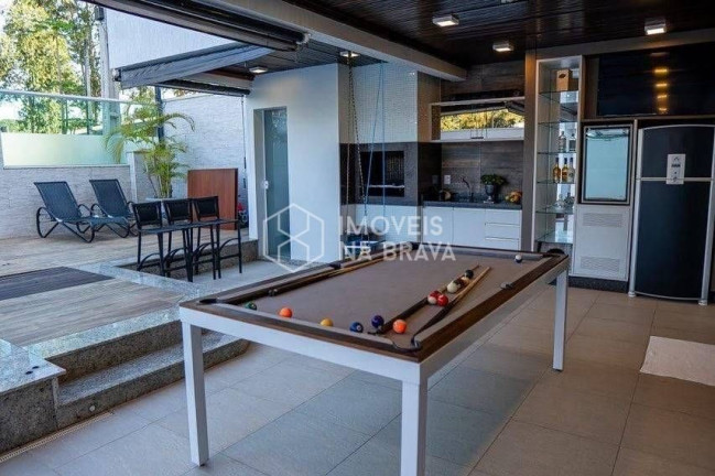 Casa com 3 Quartos para Alugar, 200 m² em Praia Brava - Itajaí