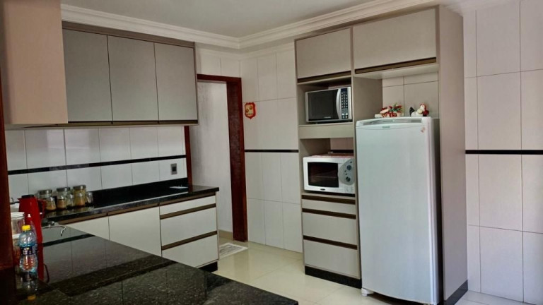 Imagem Casa com 3 Quartos à Venda, 240 m² em Campo De Santana - Curitiba