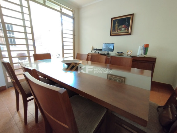 Imagem Casa com 3 Quartos à Venda, 210 m² em Jardim Macedo - Ribeirão Preto Imagem Casa com 3 Quartos à Venda, 210 m² em Jardim Macedo - Ribeirão Preto