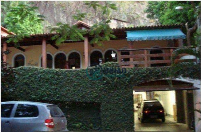 Imagem Casa com 3 Quartos à Venda, 370 m² em Itacoatiara - Niterói