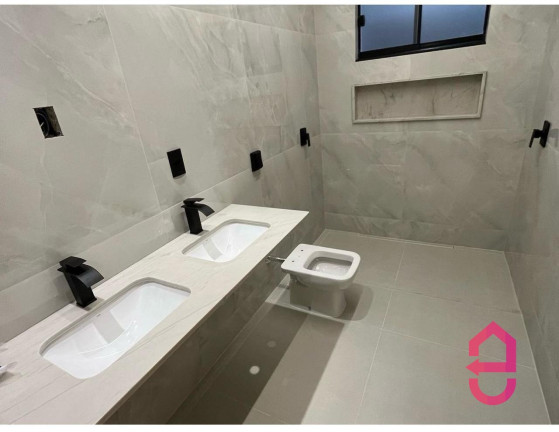 Imagem Casa à Venda, 420 m² em Jardim Atlântico - Goiânia Imagem Casa à Venda, 420 m² em Jardim Atlântico - Goiânia