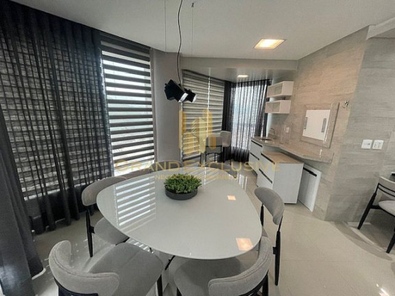 Imagem Apartamento com 3 Quartos à Venda, 135 m² em Centro - Balneário Camboriú Imagem Apartamento com 3 Quartos à Venda, 135 m² em Centro - Balneário Camboriú