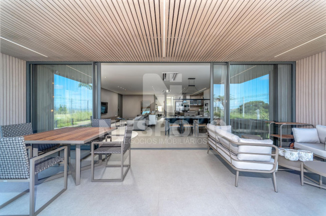 Imagem Casa à Venda, 458 m² em Praia Do Estaleiro - Balneario Camboriu