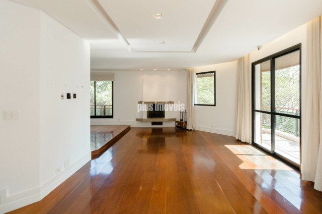 Apartamento com 4 Quartos à Venda, 205 m² em Vila Nova Conceição - São Paulo