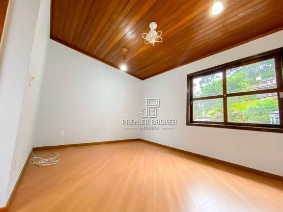 Imagem Casa com 3 Quartos à Venda, 127 m² em Iucas - Teresópolis Imagem Casa com 3 Quartos à Venda, 127 m² em Iucas - Teresópolis