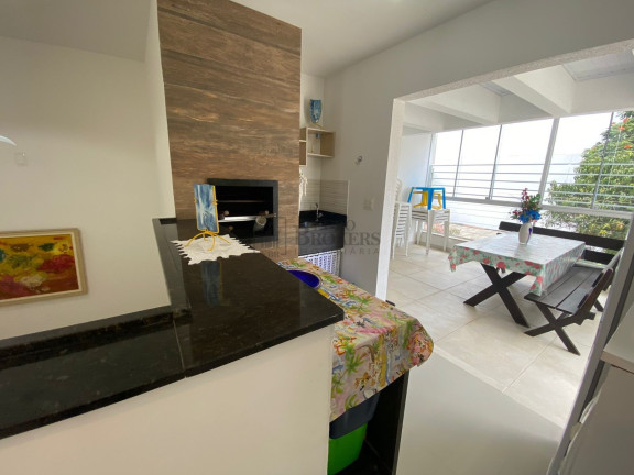 Imagem Sobrado com 3 Quartos à Venda, 252 m² em Centro - Balneário Camboriú Imagem Sobrado com 3 Quartos à Venda, 252 m² em Centro - Balneário Camboriú