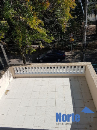 Imagem Sobrado com 3 Quartos à Venda, 210 m² em Parque São Domingos - São Paulo