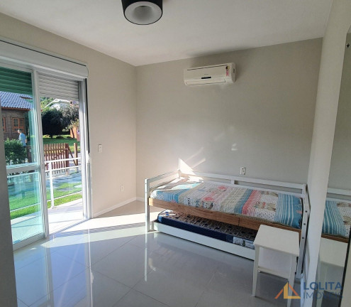Imagem Casa com 4 Quartos à Venda, 224 m² em Ponta Das Canas - Florianópolis Imagem Casa com 4 Quartos à Venda, 224 m² em Ponta Das Canas - Florianópolis