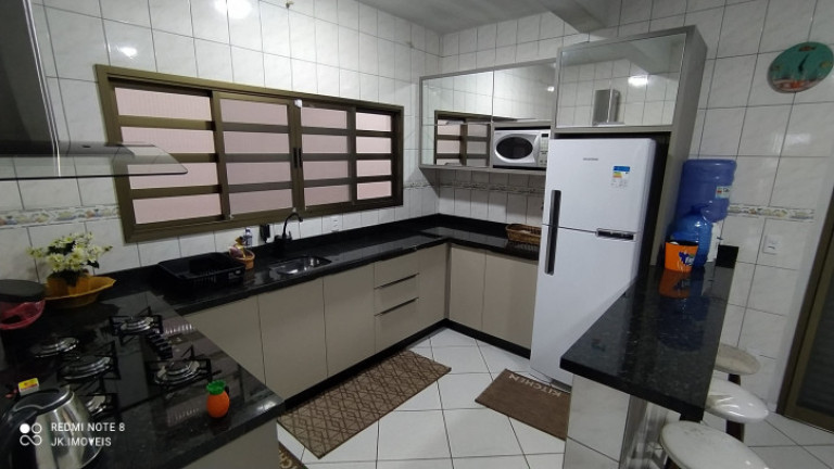 Imagem Sobrado com 3 Quartos para Temporada, 220 m² em Barra Do Saí - Itapoá Imagem Sobrado com 3 Quartos para Temporada, 220 m² em Barra Do Saí - Itapoá