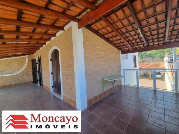 Foto do imóvel Sobrado com 5 Quartos à Venda, 390 m² em Centro - Caraguatatuba
