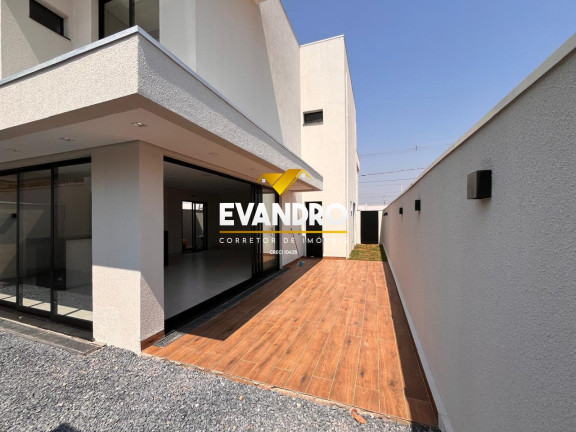Casa com 3 Quartos à Venda, 217 m² em Condomínio Residencial Florais Safira - Cuiabá
