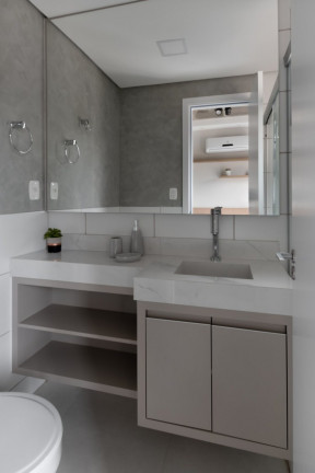 Imagem Imóvel com 1 Quarto à Venda, 47 m² em Cidade Baixa - Porto Alegre Imagem Imóvel com 1 Quarto à Venda, 47 m² em Cidade Baixa - Porto Alegre