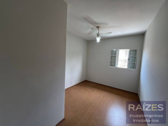 Imagem Casa com 3 Quartos à Venda, 180 m² em Jardim Recreio - Bragança Paulista Imagem Casa com 3 Quartos à Venda, 180 m² em Jardim Recreio - Bragança Paulista