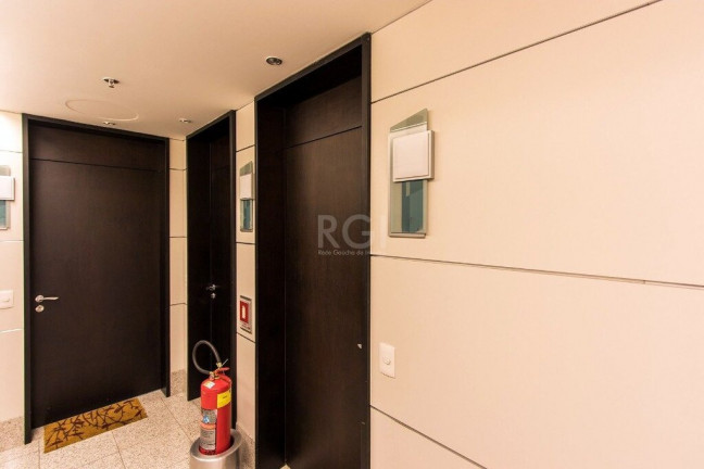 Imagem Sala Comercial à Venda, 86 m² em Cristal - Porto Alegre Imagem Sala Comercial à Venda, 86 m² em Cristal - Porto Alegre