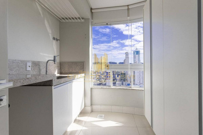 Imagem Apartamento com 3 Quartos à Venda, 237 m² em Centro - Balneário Camboriú Imagem Apartamento com 3 Quartos à Venda, 237 m² em Centro - Balneário Camboriú