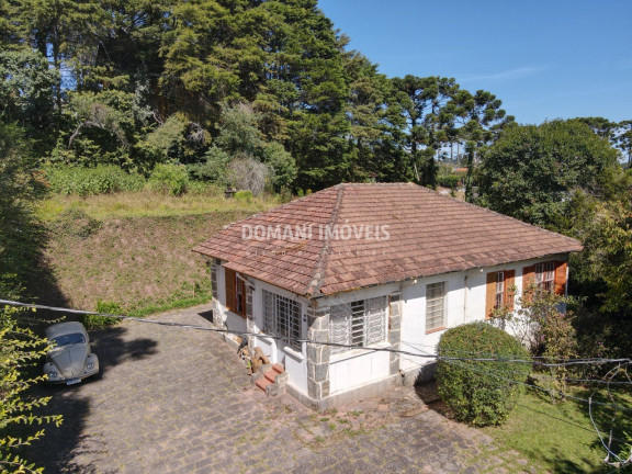 Casa com 3 Quartos à Venda, 235 m² em Região De Capivari - Campos Do Jordão