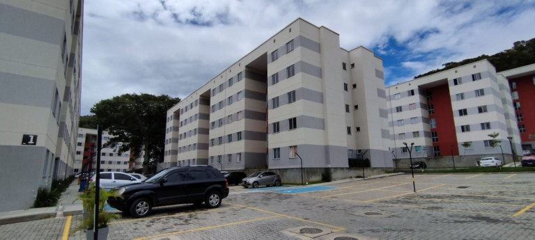 Imagem Imóvel com 2 Quartos à Venda, 45 m² em Cascata Do Imbuí - Teresópolis