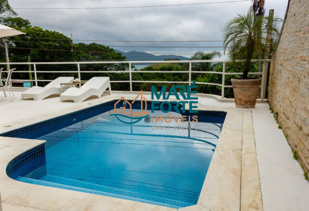 Imagem Casa com 6 Quartos à Venda, 800 m² em Cocanha - Caraguatatuba Imagem Casa com 6 Quartos à Venda, 800 m² em Cocanha - Caraguatatuba