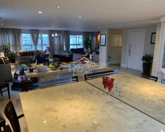 Apartamento com 5 Quartos à Venda, 268 m² em Itaim Bibi - São Paulo