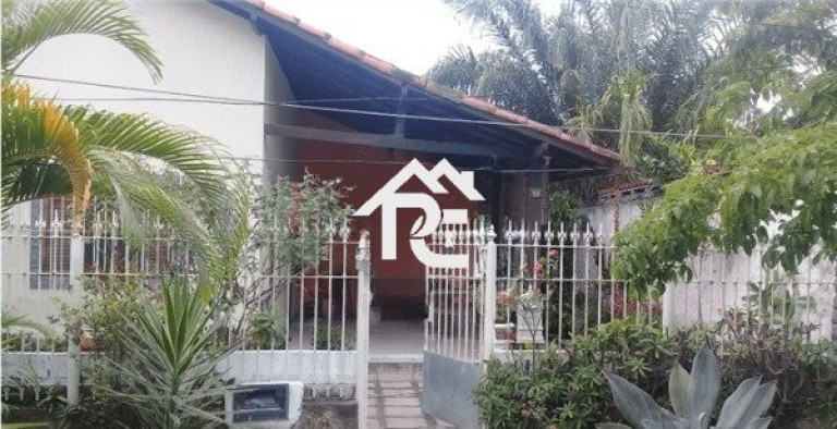 Casa com 3 Quartos à Venda, 360 m² em Maravista - Niterói