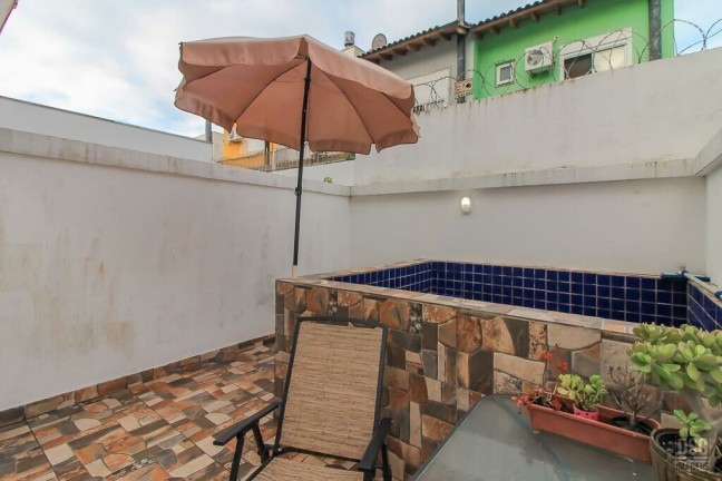 Casa com 3 Quartos à Venda, 120 m² em Guarujá - Porto Alegre