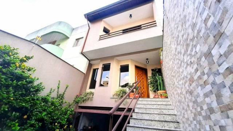 Sobrado com 3 Quartos à Venda, 239 m² em Campestre - Santo André