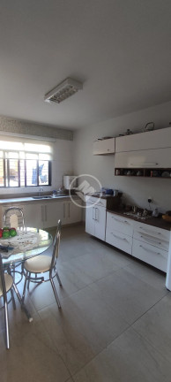 Imagem Sobrado com 4 Quartos à Venda, 250 m² em Jardim América - Goiânia Imagem Sobrado com 4 Quartos à Venda, 250 m² em Jardim América - Goiânia