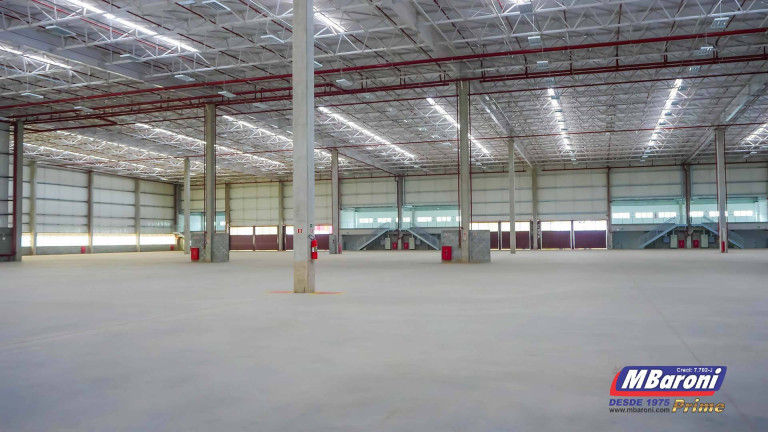 Imagem Galpão à Venda, 1.300 m² em Sítio Boa Vista - Cotia Imagem Galpão à Venda, 1.300 m² em Sítio Boa Vista - Cotia