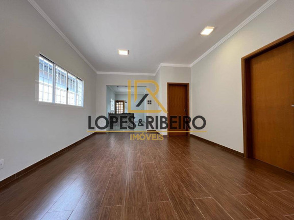 Imagem Casa com 5 Quartos à Venda, 390 m² em Centro - Botucatu