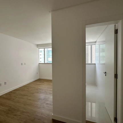 Imagem Apartamento com 4 Quartos à Venda, 224 m² em Meia Praia - Itapema