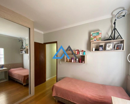 Imagem Sobrado com 3 Quartos à Venda, 200 m² em Laranjeiras - Caieiras