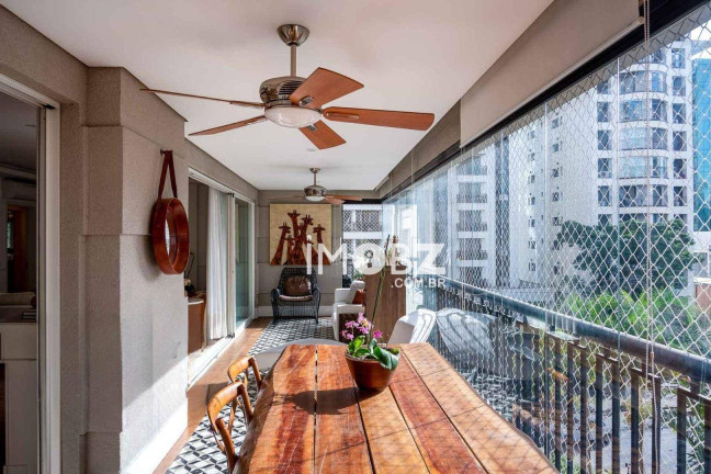 Imagem Imóvel com 3 Quartos à Venda, 158 m² em Itaim Bibi - São Paulo Imagem Imóvel com 3 Quartos à Venda, 158 m² em Itaim Bibi - São Paulo