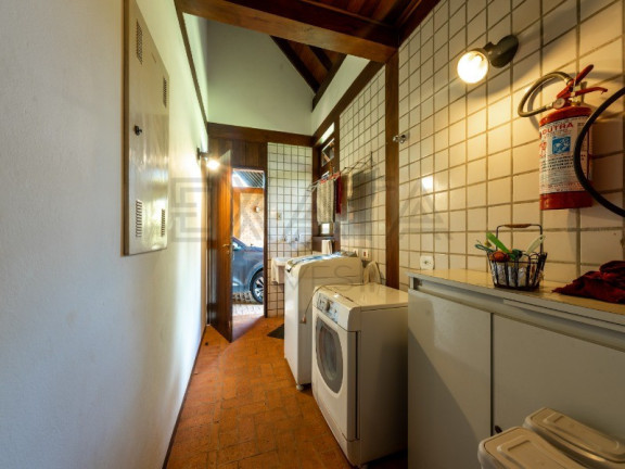 Imagem Casa com 5 Quartos à Venda, 388 m² em Campos Do Jordão - Campos Do Jordão Imagem Casa com 5 Quartos à Venda, 388 m² em Campos Do Jordão - Campos Do Jordão