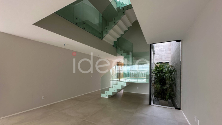 Imagem Casa de Condomínio com 5 Quartos à Venda, em Barra Da Tijuca - Rio De Janeiro Imagem Casa de Condomínio com 5 Quartos à Venda, em Barra Da Tijuca - Rio De Janeiro
