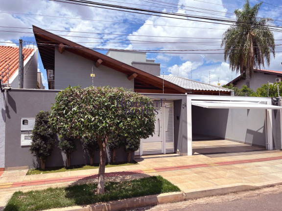 Casa com 3 Quartos à Venda, 206 m² em Vila Rica - Campo Grande