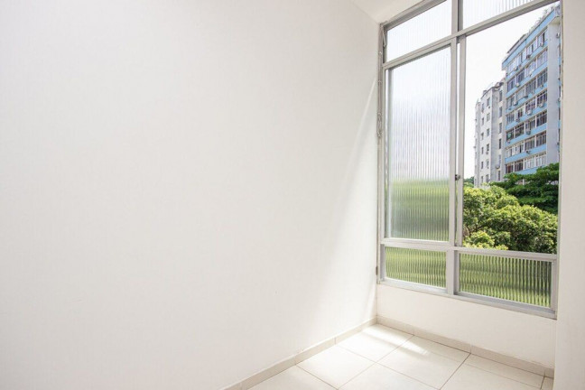 Imagem Imóvel com 1 Quarto à Venda, em Copacabana - Rio De Janeiro Imagem Imóvel com 1 Quarto à Venda, em Copacabana - Rio De Janeiro