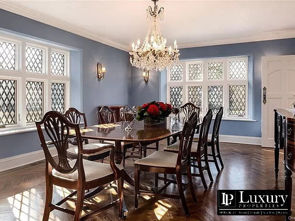 Imagem Casa com 5 Quartos à Venda,  em Bronxville - New York City