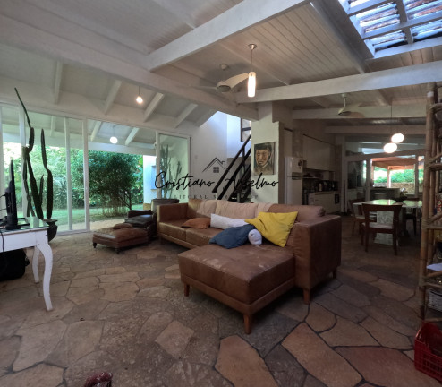 Imagem Casa com 6 Quartos à Venda, 300 m² em Maresias - São Sebastião Imagem Casa com 6 Quartos à Venda, 300 m² em Maresias - São Sebastião