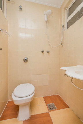 Imagem Imóvel com 2 Quartos à Venda, 79 m² em Menino Deus - Porto Alegre Imagem Imóvel com 2 Quartos à Venda, 79 m² em Menino Deus - Porto Alegre