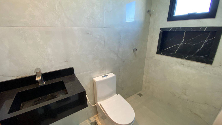 Imagem Casa com 3 Quartos à Venda, 141 m² em Tijucal - Cuiabá