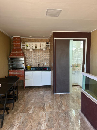 Imagem Casa com 4 Quartos à Venda, 210 m² em Camaçari Imagem Casa com 4 Quartos à Venda, 210 m² em Camaçari