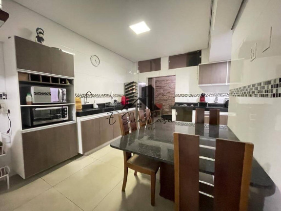 Imagem Casa com 3 Quartos à Venda, 250 m² em Conjunto Califórnia - Belo Horizonte