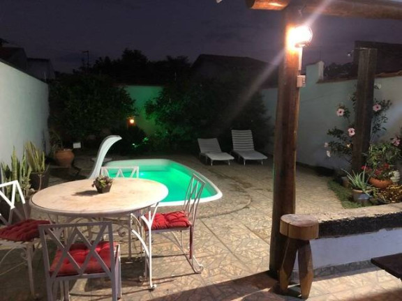 Imagem Casa com 2 Quartos à Venda, 200 m² em Quiririm - Taubaté