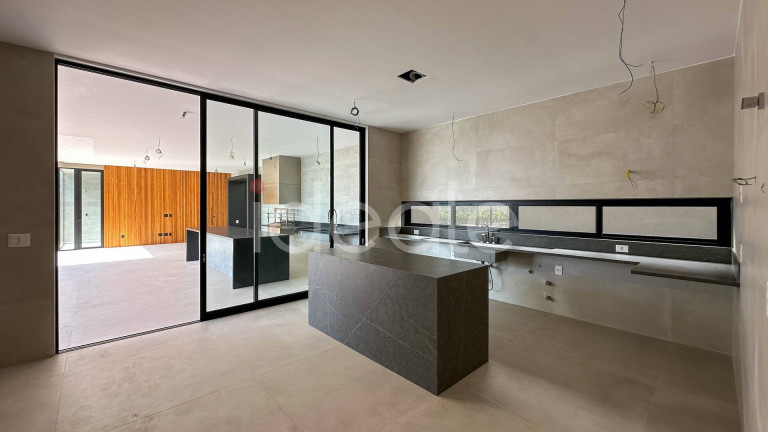 Imagem Casa de Condomínio com 5 Quartos à Venda, em Barra Da Tijuca - Rio De Janeiro Imagem Casa de Condomínio com 5 Quartos à Venda, em Barra Da Tijuca - Rio De Janeiro