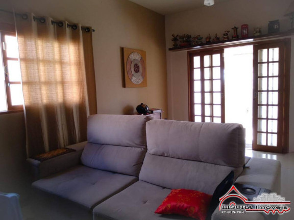 Imagem Casa com 4 Quartos à Venda, 200 m² em Jardim Califórnia - Jacareí Imagem Casa com 4 Quartos à Venda, 200 m² em Jardim Califórnia - Jacareí