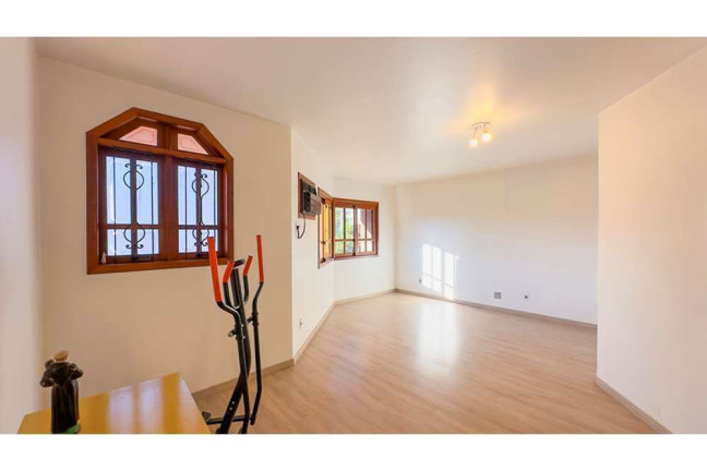 Imagem Casa com 4 Quartos à Venda, 307 m² em Partenon - Porto Alegre